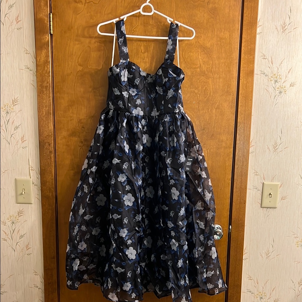 NWT Lulu’s Dress